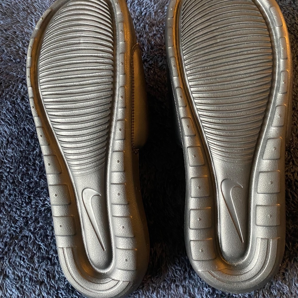 Nike Metallic Silver Slides